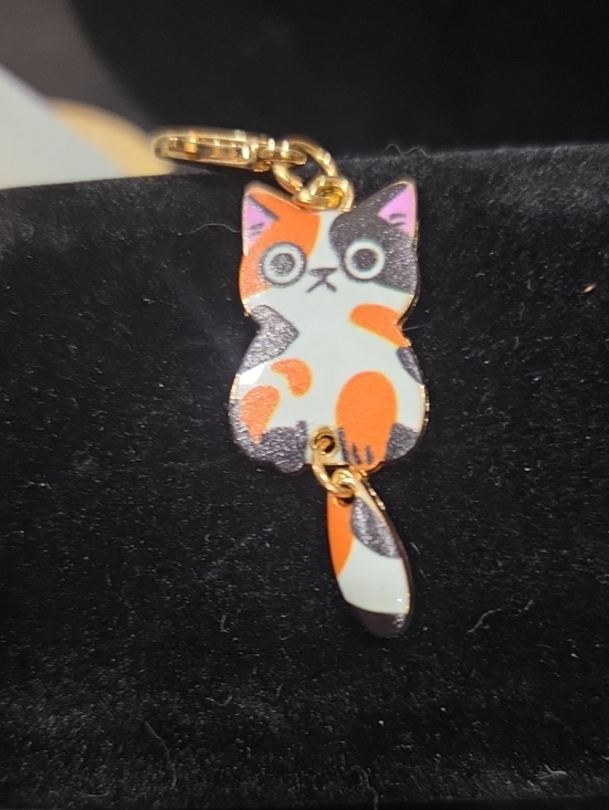 Jewelry - CALICO CAT CHARM